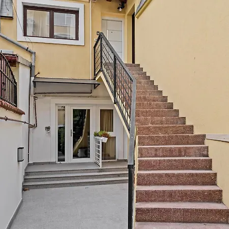 Ultra Cozy - Uniri & Old Town Apartment *